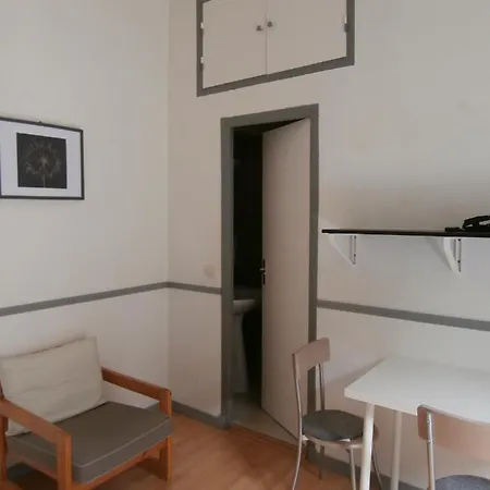 Apartment Climatise Dans Bourgeoise *