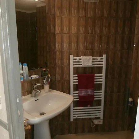 Apartment Climatise Dans Bourgeoise *
